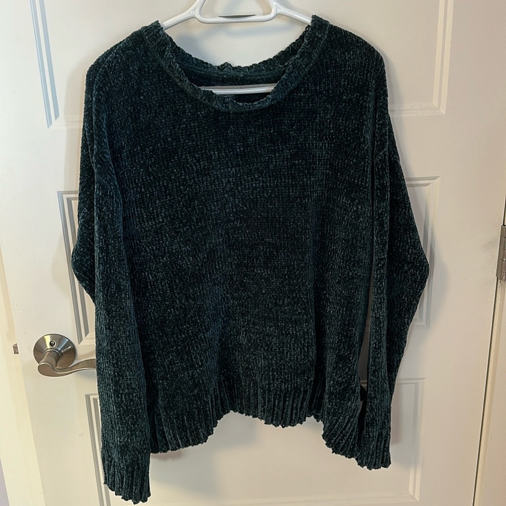 American Eagle sweater